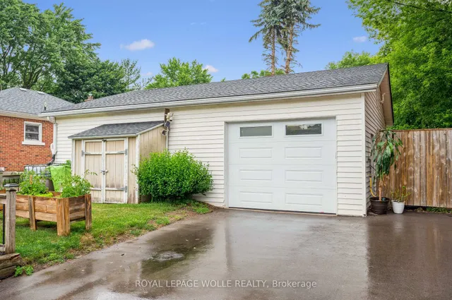 Additional image 30 of 854 Guelph St