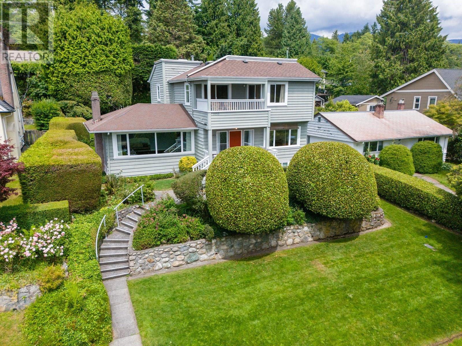 1053 LAWSON AVENUE|West Vancouver, British Columbia V7T2E3