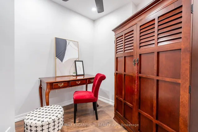 房产图片 22 - 125 Shoreview Pl 单元422