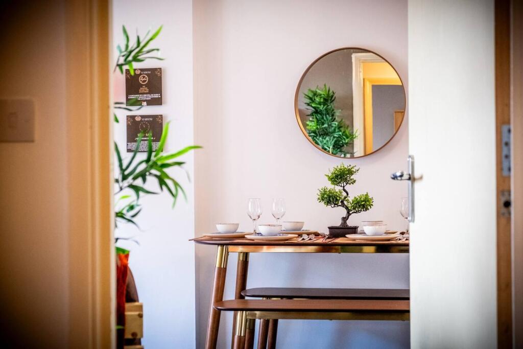 Additional image 32 of 165 Granville Street