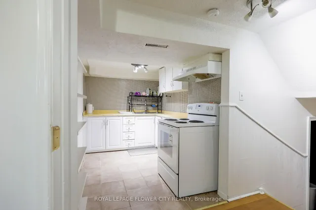 Additional image 20 of 38 Montjoy Cres