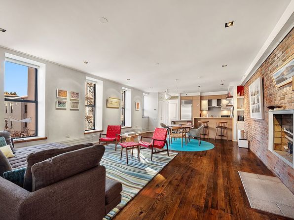 209 E 2nd St, New York, NY 
