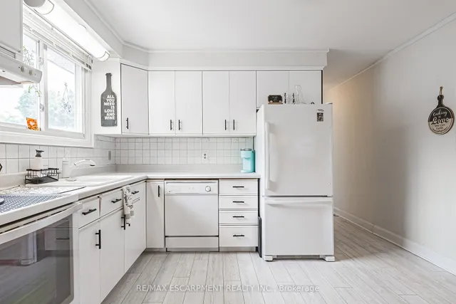 Additional image 10 of 44 Billington Cres