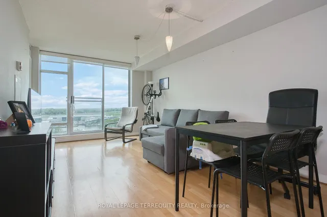 Additional image 7 of 650 Queens Quay Unit 1709