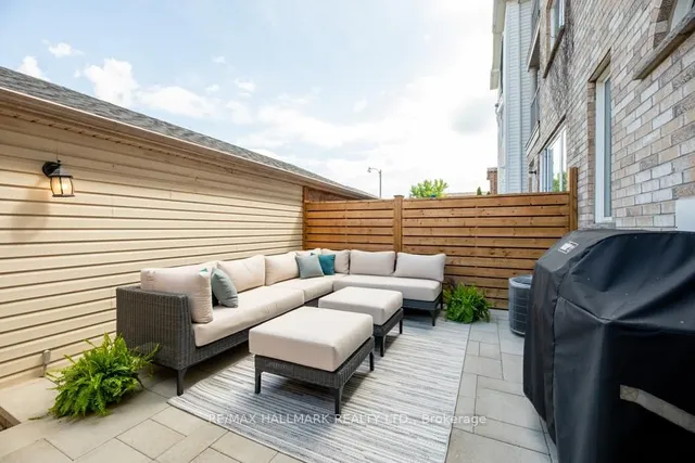 Additional image 32 of 80 Crossovers St