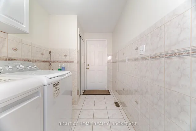 Additional image 20 of 2226 Viking Cres