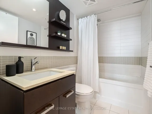 Additional image 11 of 295 Adelaide St Unit 313