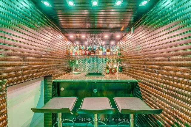 Additional image 31 of 24 Lou Pomanti St