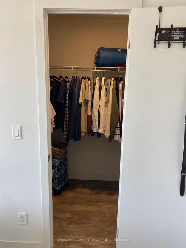 房产图片 25 - 加拿大伯灵顿Fairview街2087号504单元