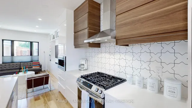 Additional image 18 of 4 Manchester Ave