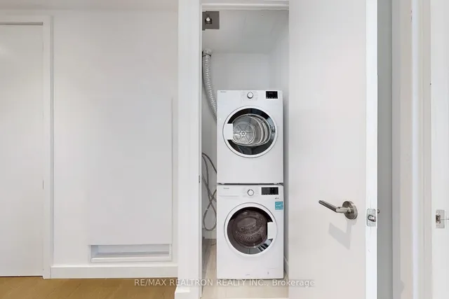 Additional image 24 of 81 Wellesley St Unit 2001