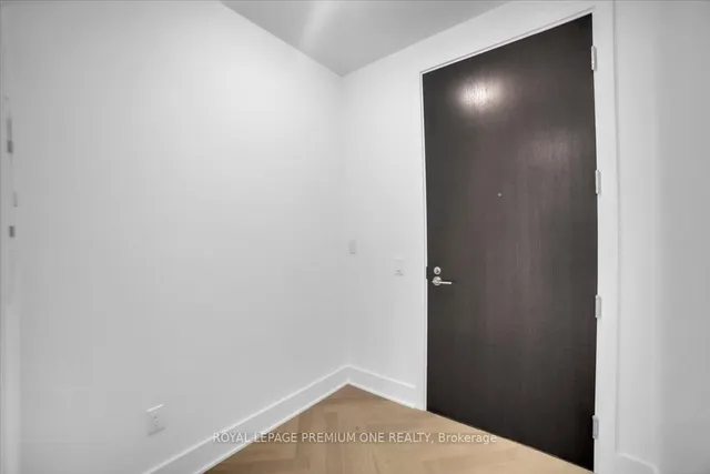 Additional image 9 of 11 Yorkville Ave Unit 6007