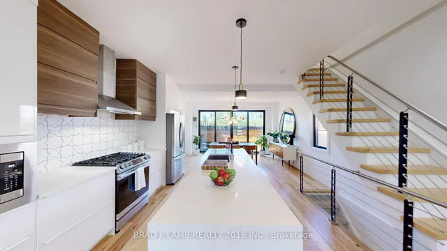 Additional image 16 of 4 Manchester Ave