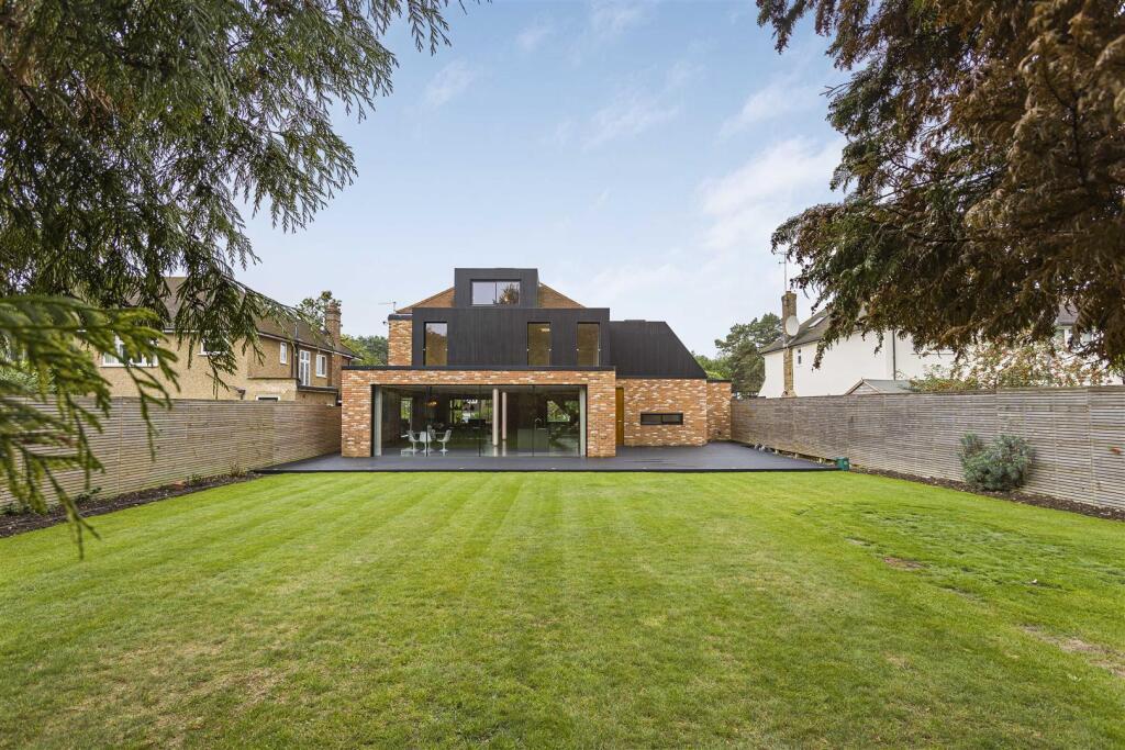 Additional image 17 of Pine Grove, Brookmans Park, Hatfield