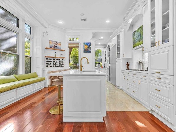 Primary image of 242 Hancock St, Brooklyn, NY 11216