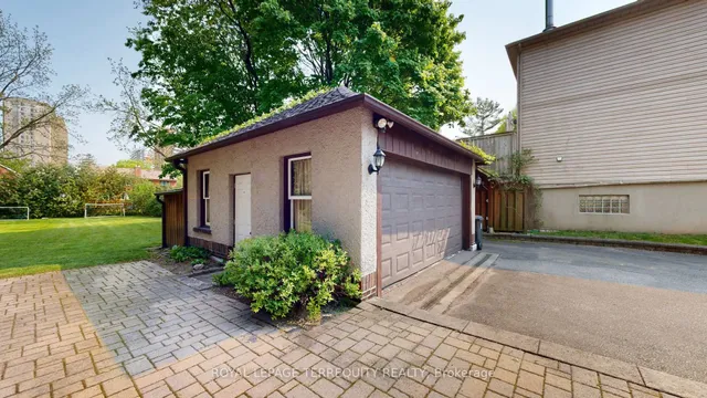 Additional image 4 of 65 Burnhamthorpe Cres