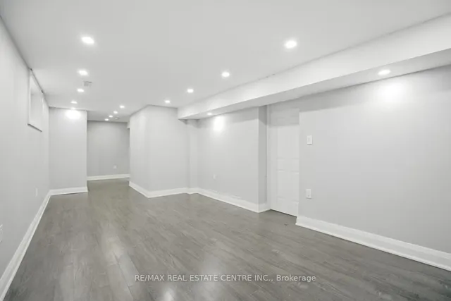 Additional image 32 of 21 Chopin Cres