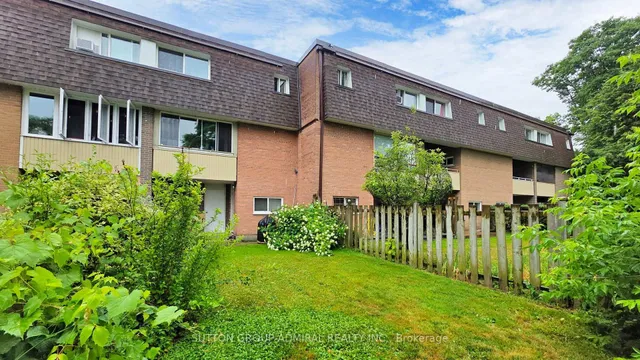 房产图片 33 - 22 Tandridge Cres 单元 812