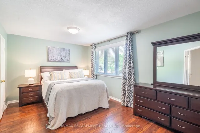 房产图片 23 - 布鲁姆斯伯里街12号