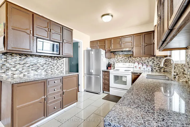 Additional image 16 of 37 Dafoe Cres