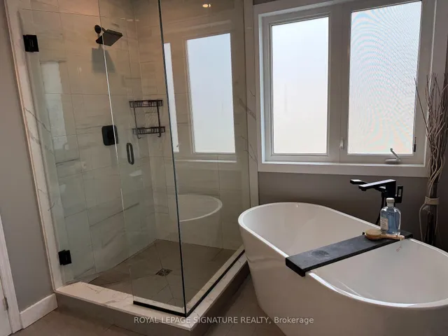 Additional image 12 of 439 Zuest Cres