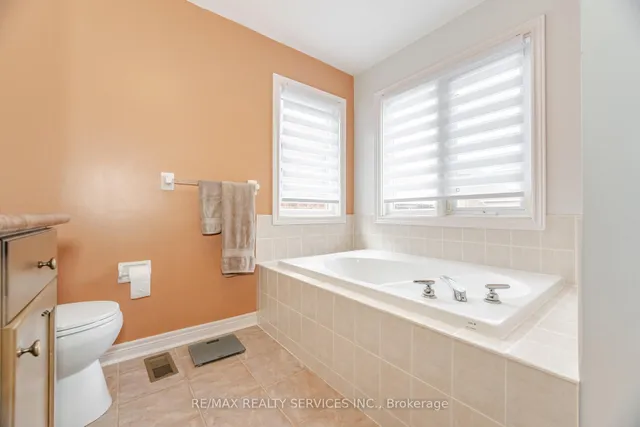 Additional image 28 of 75 Harbourtown Cres