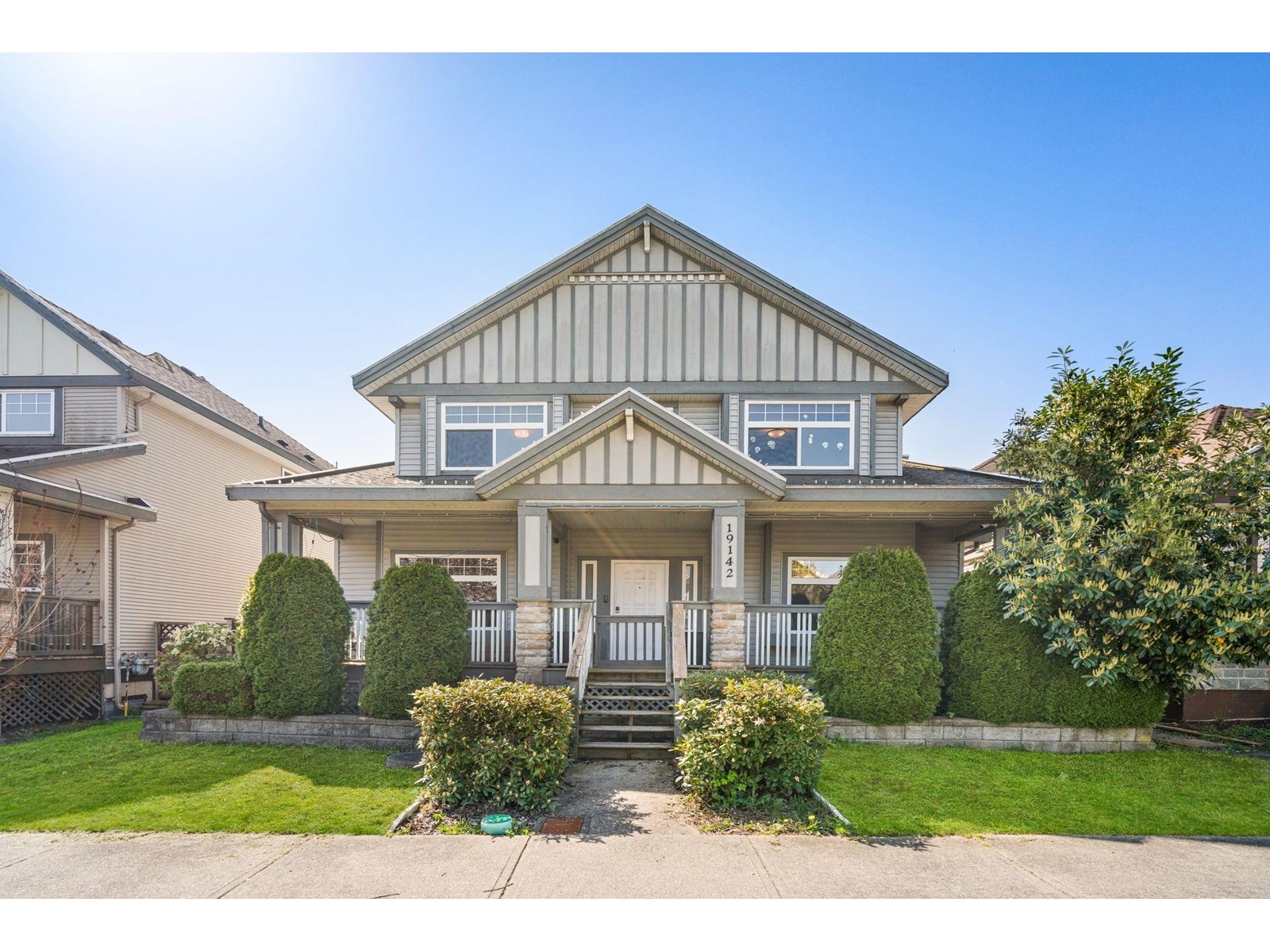 19142 69A AVENUE|Surrey, British Columbia V4N0A5