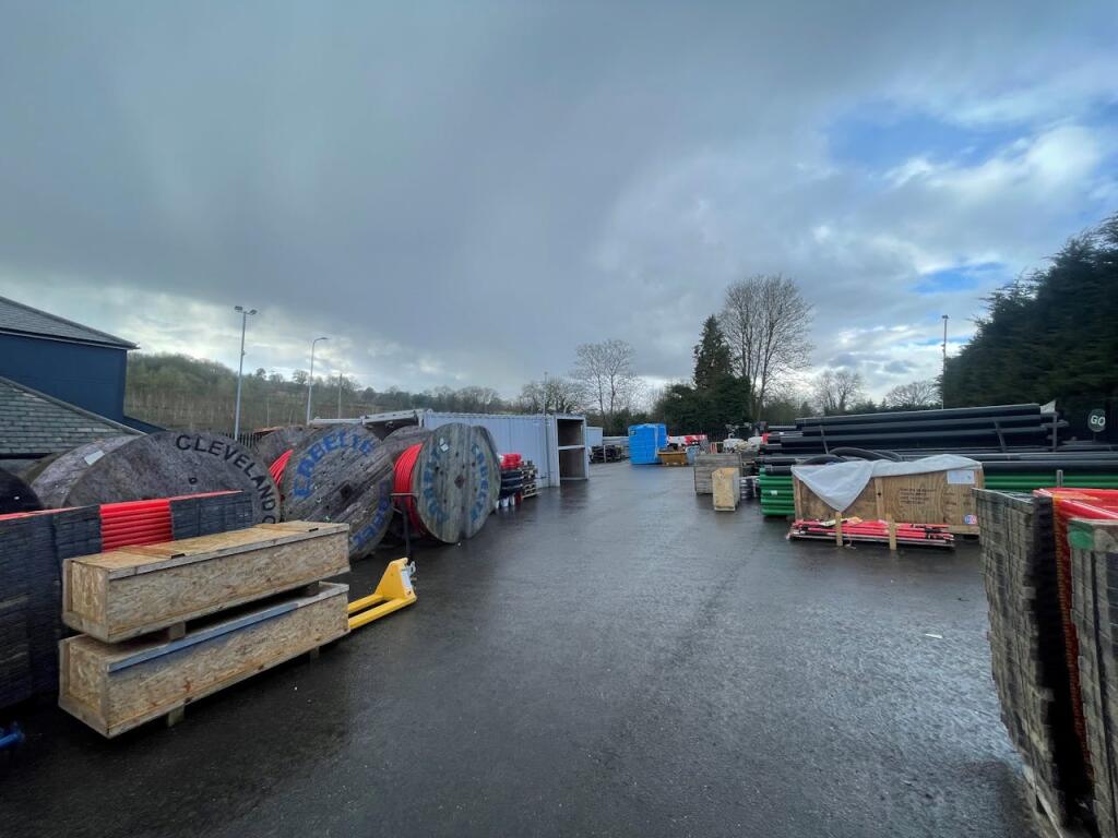 Additional image 9 of H&MV Engineering Site, London Road, Flamstead, St. Albans, AL3 8HG