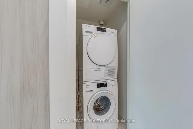 Additional image 31 of 15 Mercer St Unit 3406