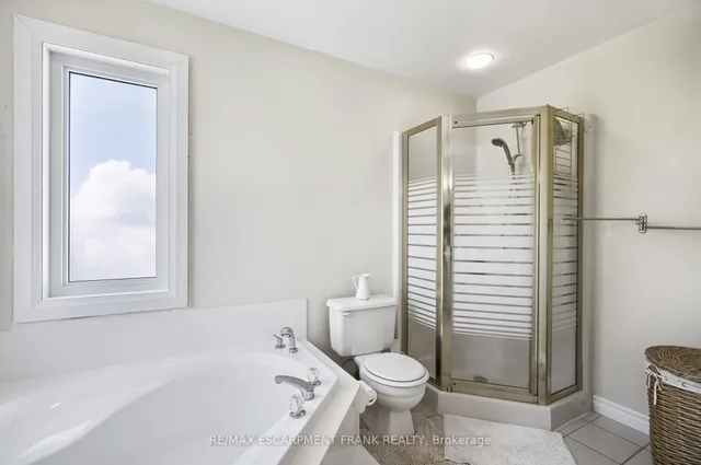 Additional image 37 of 205 Portage Lane