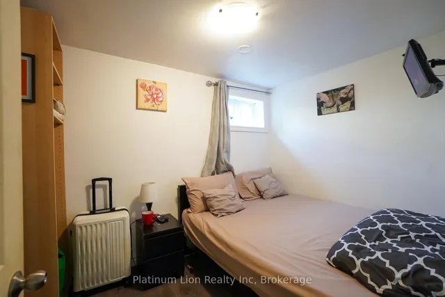 Additional image 18 of 29 Cameo Ave