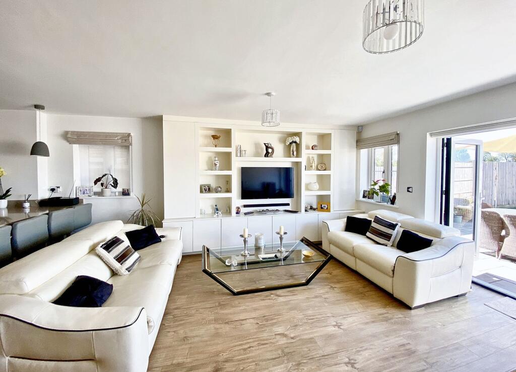 Additional image 5 of Roestock Lane, Colney Heath, AL4