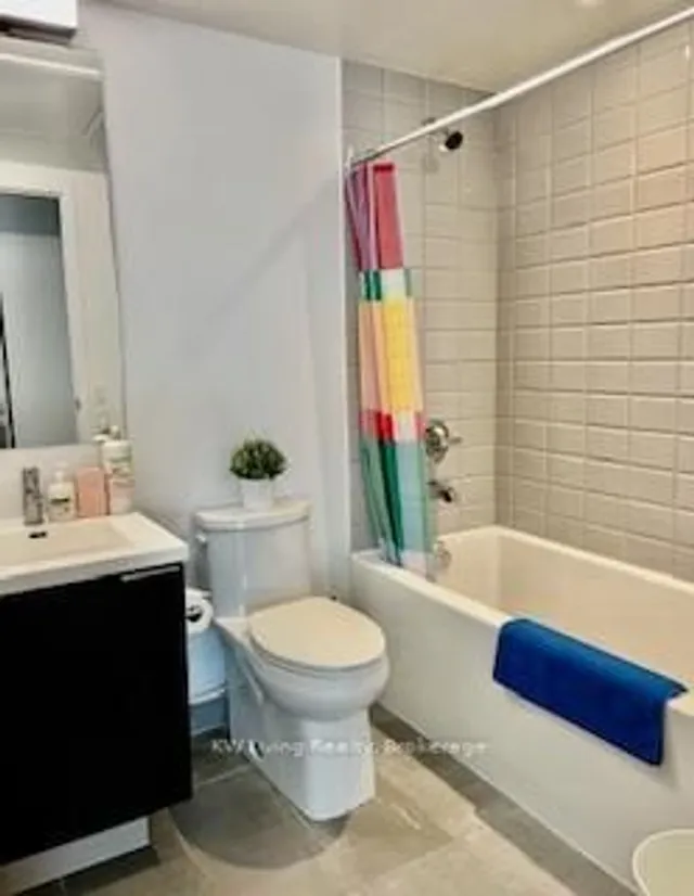 Additional image 8 of 203 College St Unit 801