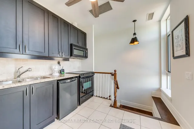 Additional image 26 of 9 Burnhamthorpe Cres Unit PH3