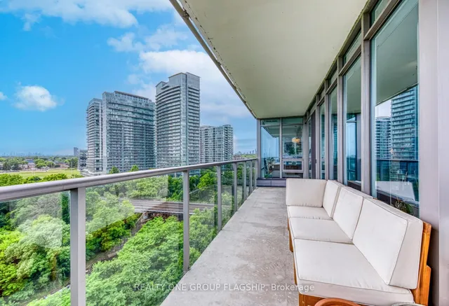 Additional image 26 of 88 Park Lawn Rd Unit 1105