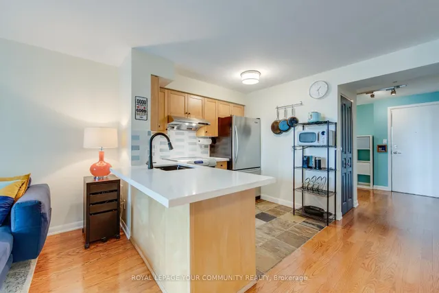 Additional image 12 of 323 Richmond St Unit 1007