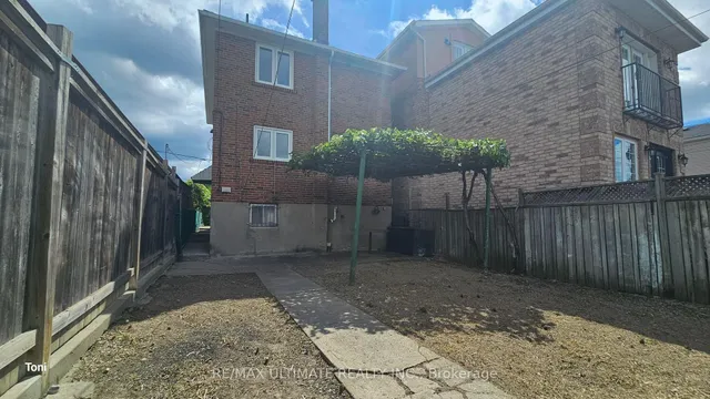 Additional image 23 of 300 Earlscourt Ave