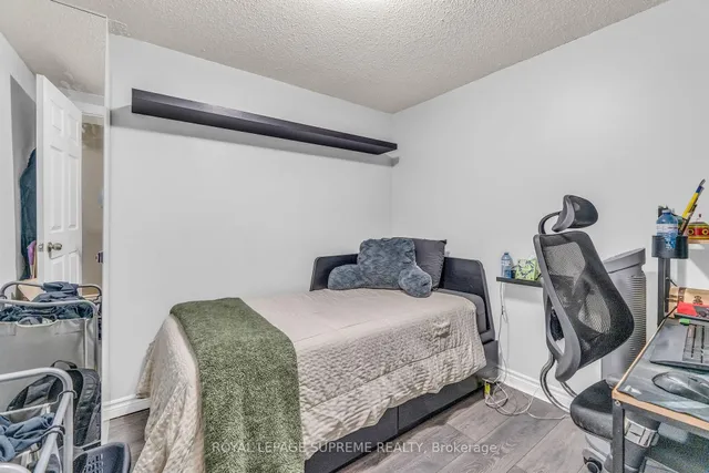 Additional image 36 of 40 Petunias Rd