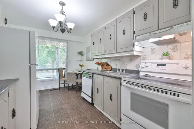 Additional image 13 of 56 Muirlands Dr