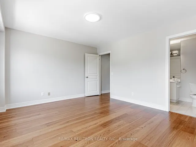 Additional image 17 of 3180 Bayview Ave Unit 3