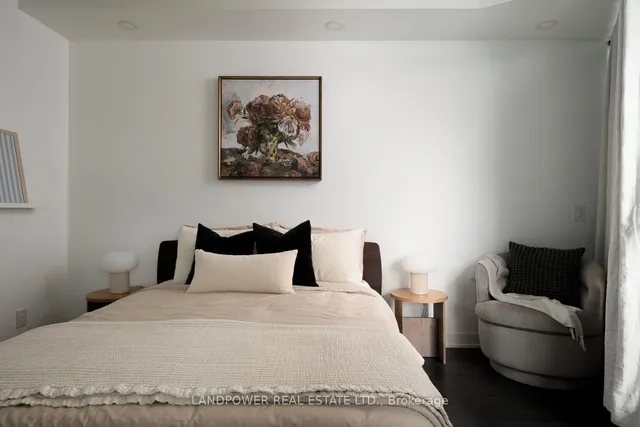 Additional image 18 of 1201 Dundas St Unit 302