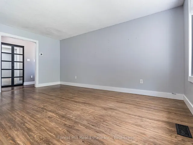 Additional image 5 of 135 Cranbrook Dr