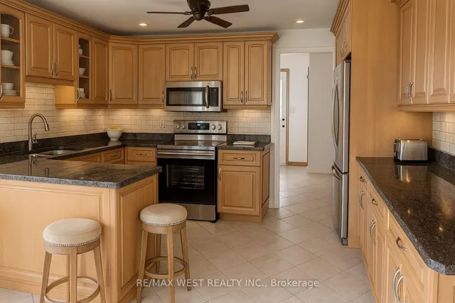 Additional image 4 of 4256 Petersburg Cres