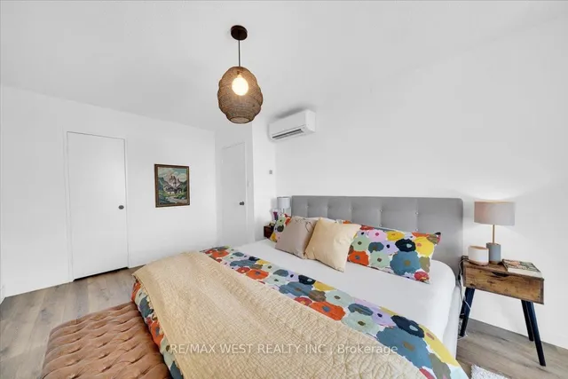 Additional image 15 of 35 Ormskirk Ave Unit 501