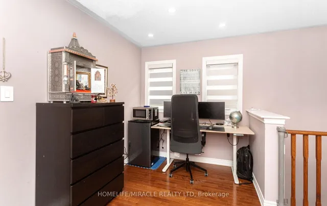 Additional image 28 of 45 Boundbrook Dr