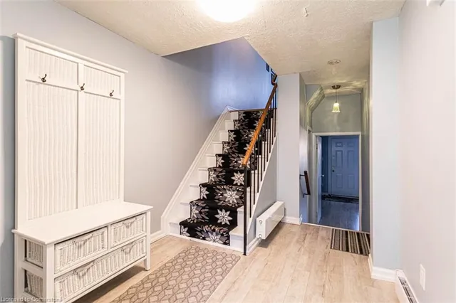 Additional image 5 of 7 Patrice Crt Unit 55