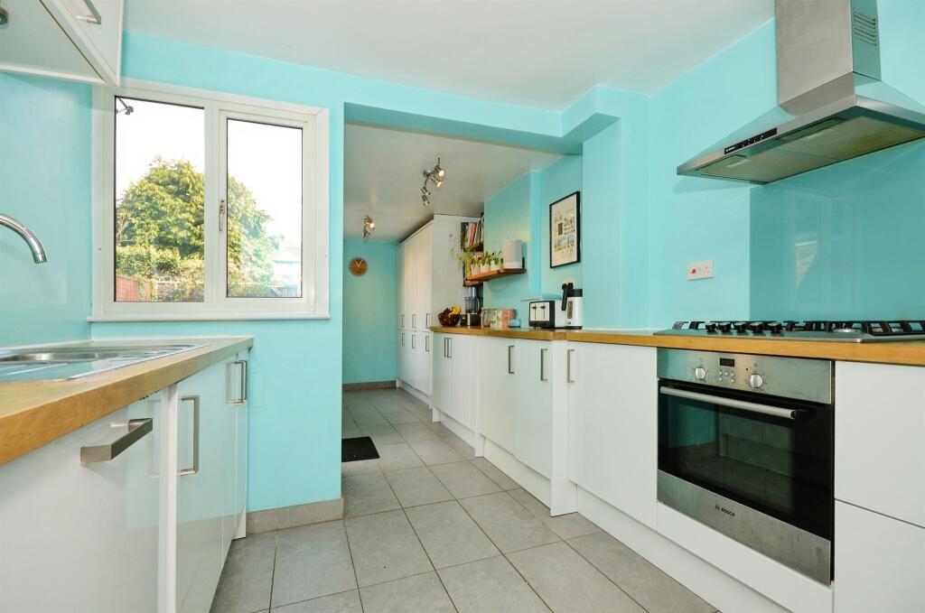 Additional image 5 of Sherwoods Rise, Harpenden