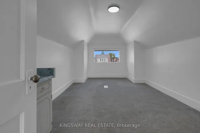 Additional image 20 of 136 Connaught Ave