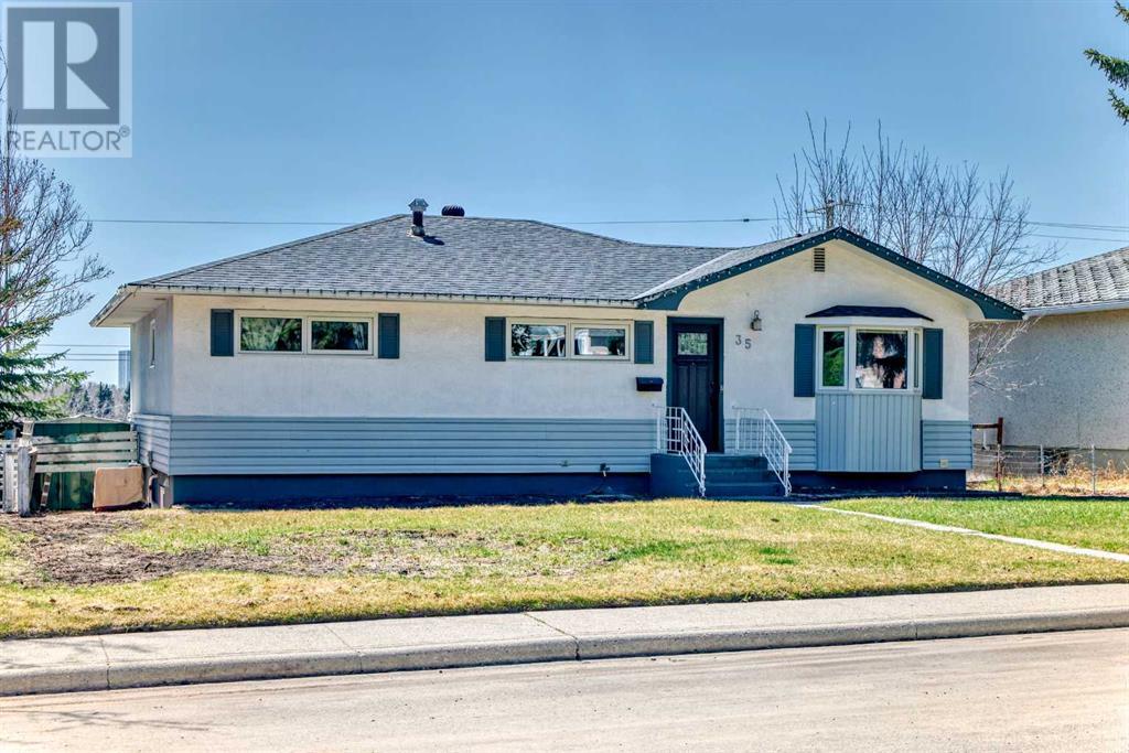 35 Collingwood Place NW|Calgary, Alberta T2L0R1