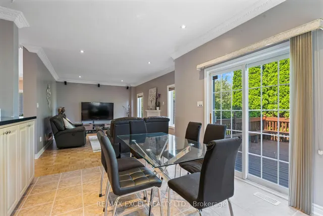 Additional image 11 of 29 Candlebrook Cres